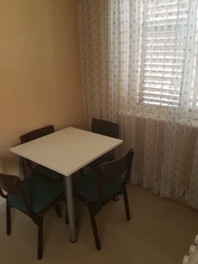 Apartment 51 Gornji Karin Bagian luar foto