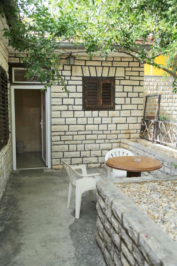 Apartment 51 Gornji Karin Bagian luar foto